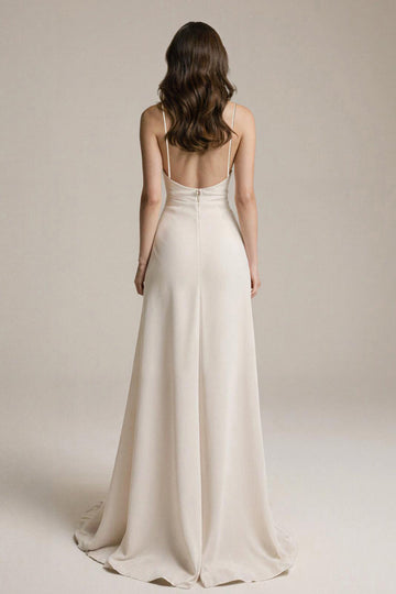 Robe de bal longue simple en satin ivoire à col en V